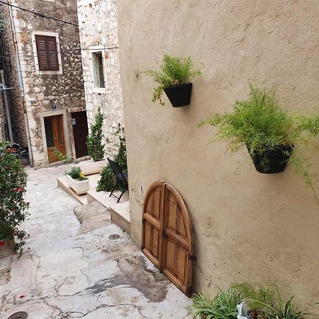 Room With Shared Bathroom House Gorica Šibenik Exteriér fotografie